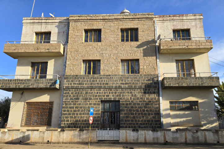 Denden St. Building [3] 